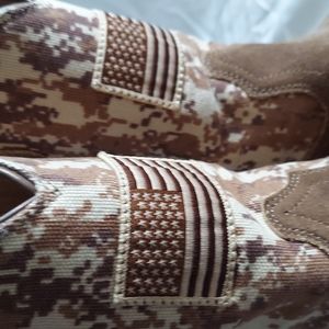 Ariat 4 LR American flag camo boots 4 youth